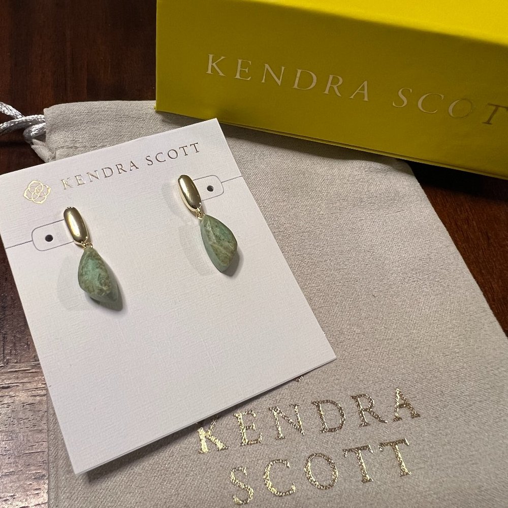 NWOT Kendra Scott Ivy Gold Drop in Green Sea Chrysocolla